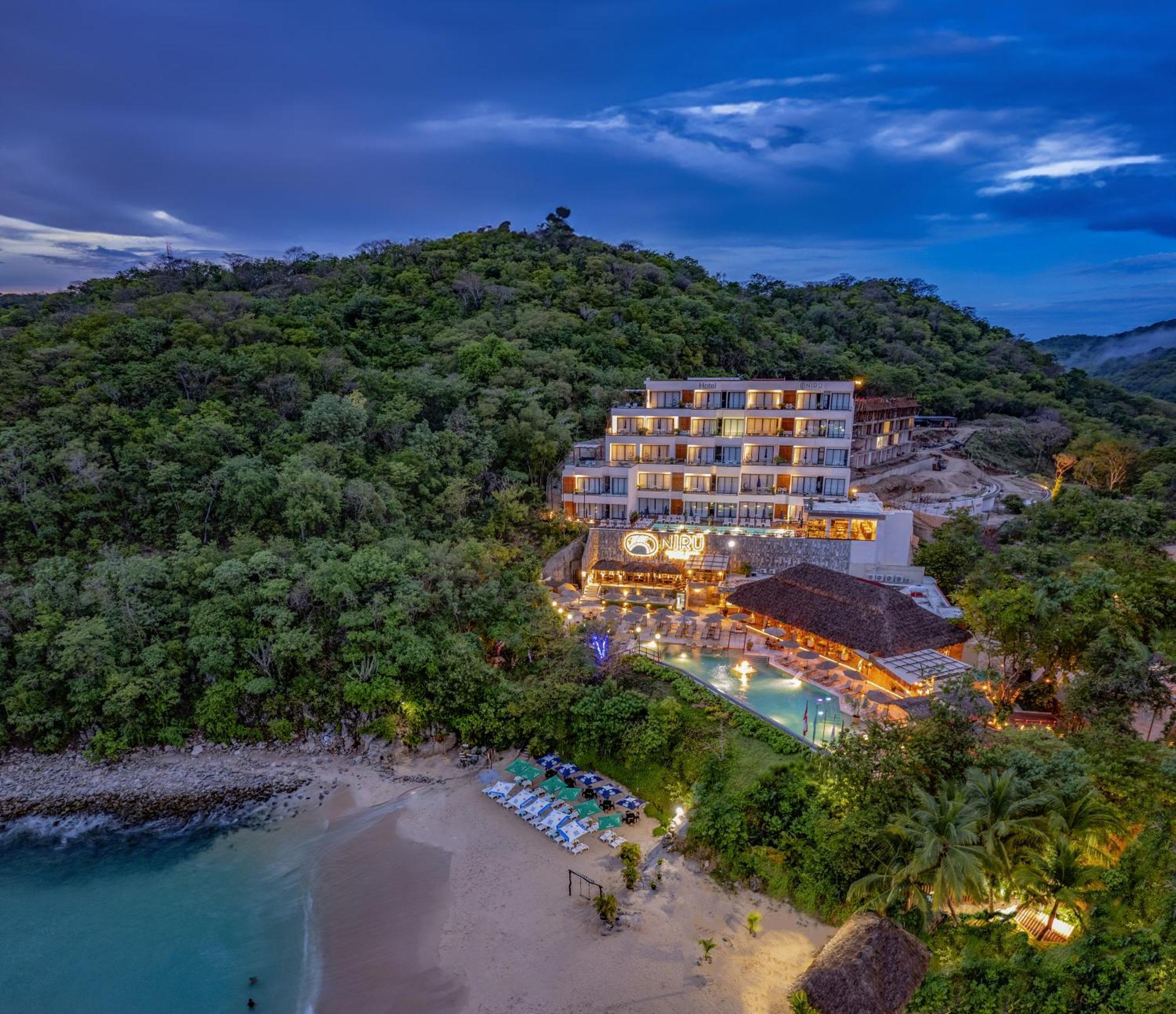 Niru Ocean Suites By Binniguenda Santa Cruz Huatulco Exterior photo